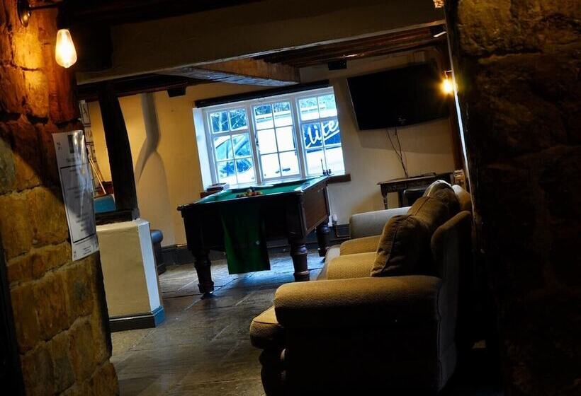 The Hollybush Inn And B&b