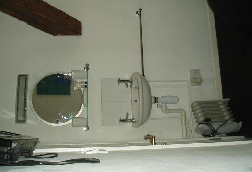 The Old Forge Seafood Restaurant And Bed And Breakfast