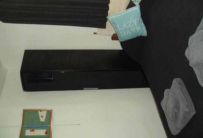 The Old Forge Seafood Restaurant And Bed And Breakfast