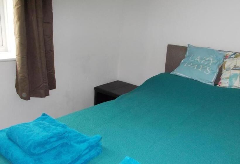 The Old Forge Seafood Restaurant And Bed And Breakfast