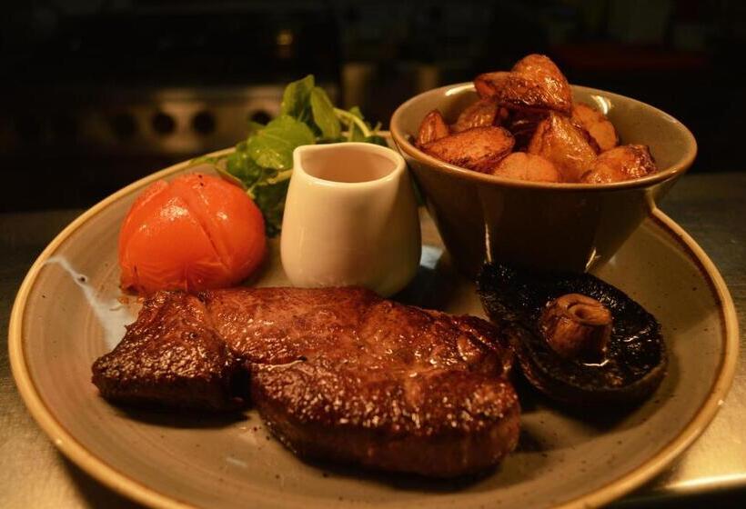 The Oxenham Arms Hotel Devon