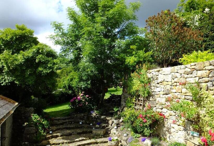 The Oxenham Arms Hotel Devon