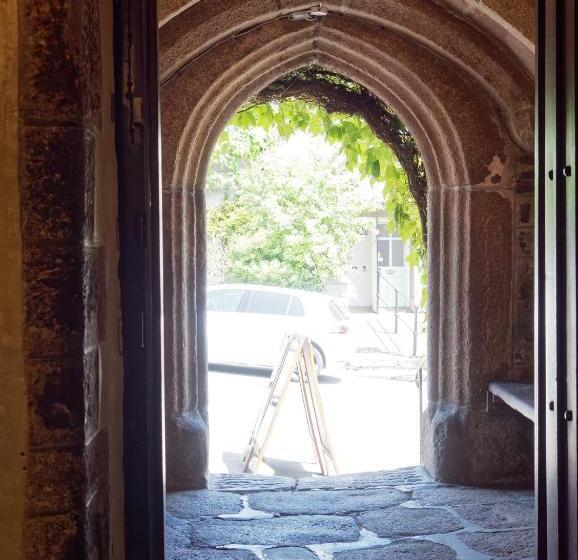 The Oxenham Arms Hotel Devon