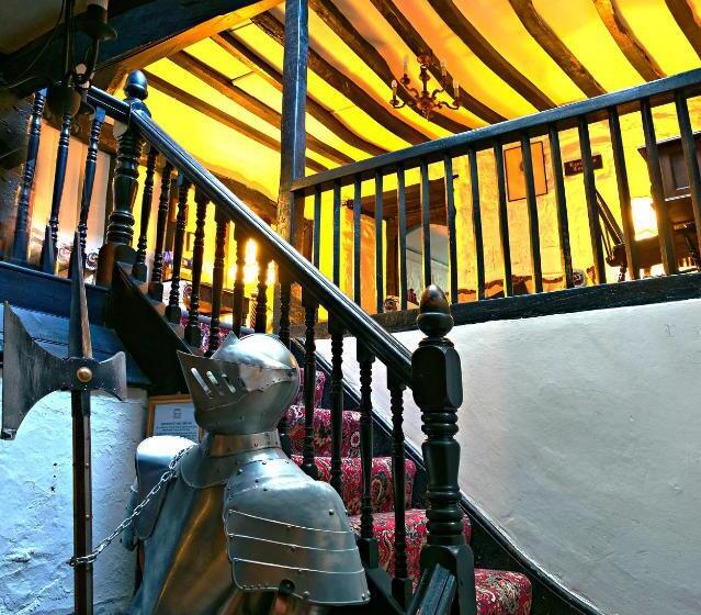 The Oxenham Arms Hotel Devon