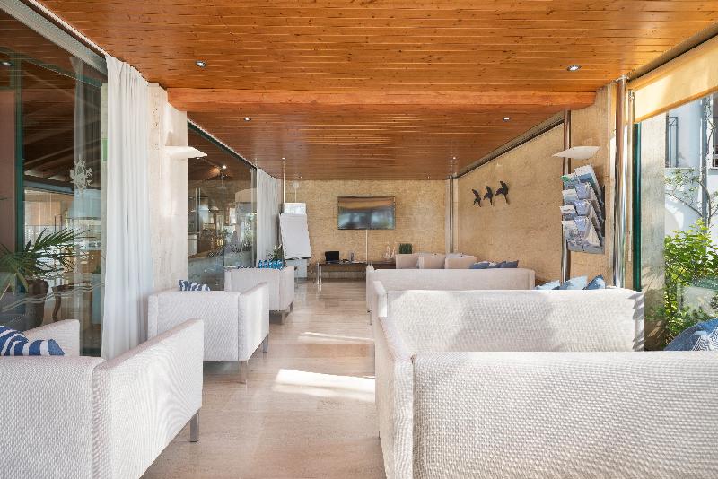 Botel Alcudiamar   Alojamiento Para Navegantes