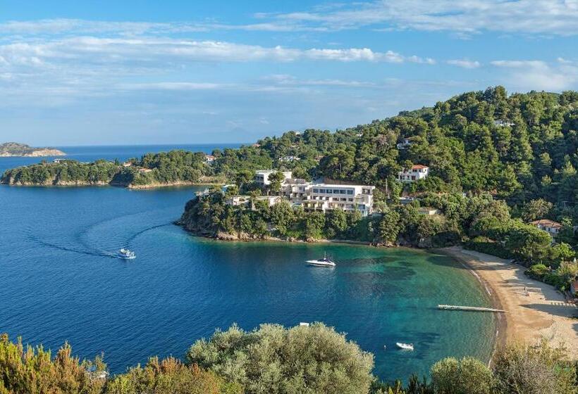 Cape Kanapitsa Hotel & Suites