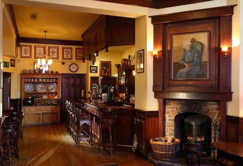 Dingle Benners Hotel