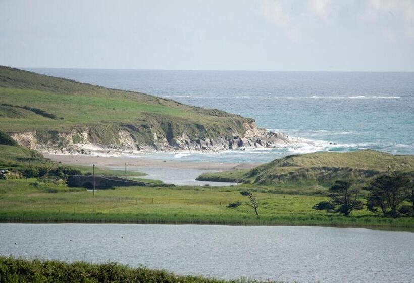 Fernhill House Hotel & Gardens