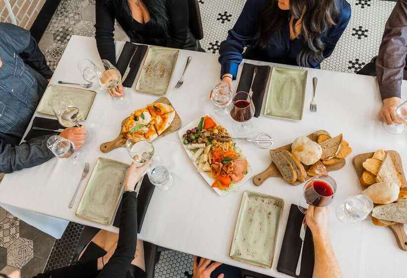 Hilton Niagara Falls/fallsview Hotel & Suites