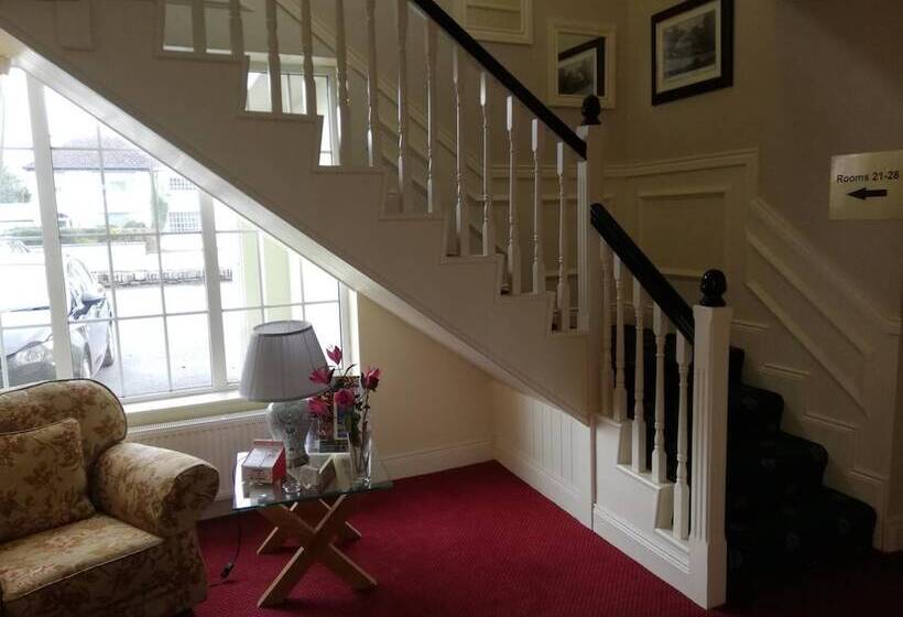 فندق فئة نجمة واحدة Castle Lodge