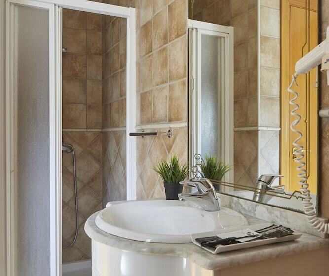 مسافرخانه Leizarooms