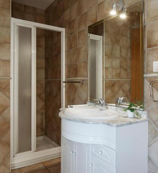 مسافرخانه Leizarooms