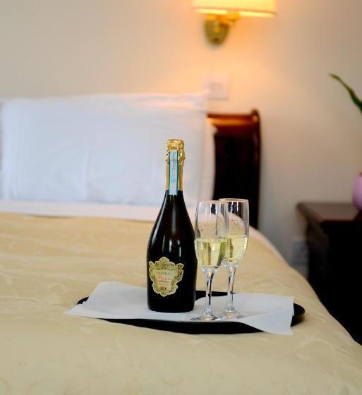 ホテル Ashbrook Arms Townhouse And Restaurant