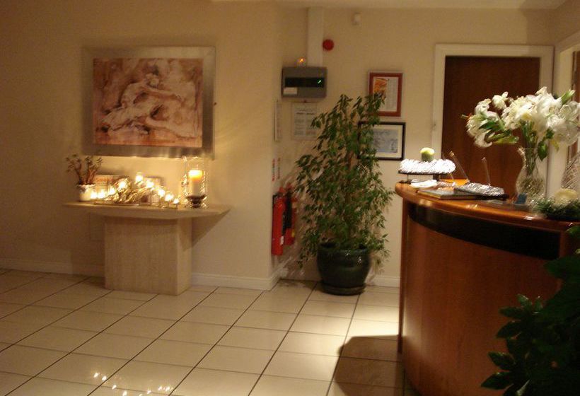 فندق Ashlee Lodge