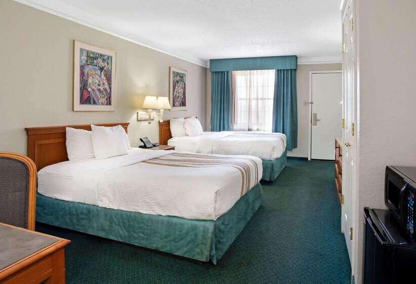 Отель Baymont By Wyndham Fort Stockton