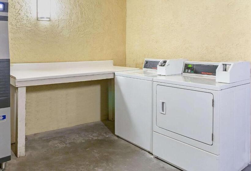 Отель Baymont By Wyndham Fort Stockton