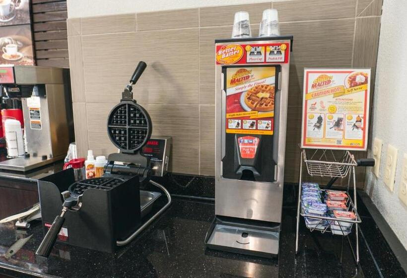 Отель Baymont By Wyndham Fort Stockton