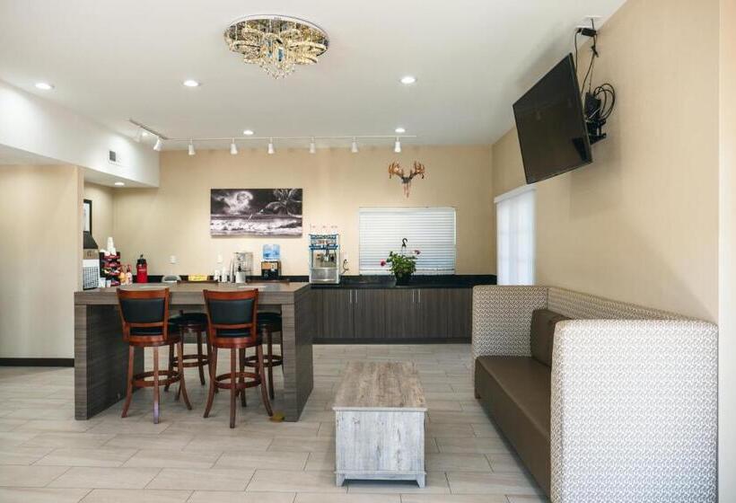 Отель Baymont By Wyndham Fort Stockton