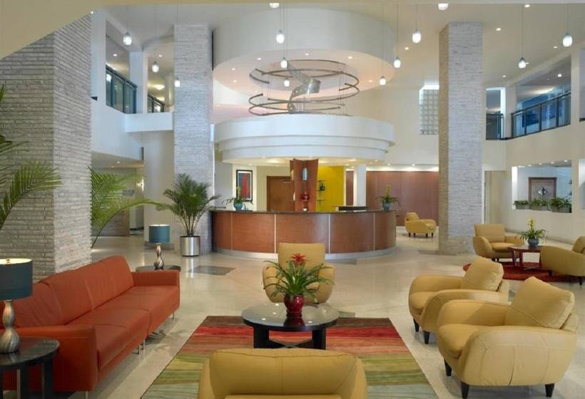 هتل Best Western Plus Atlantic Beach Resort