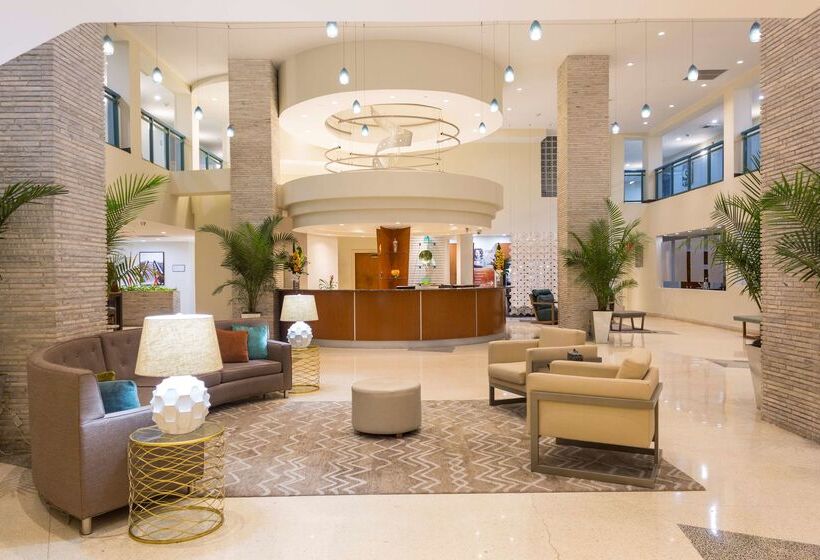 酒店 Best Western Plus Atlantic Beach Resort