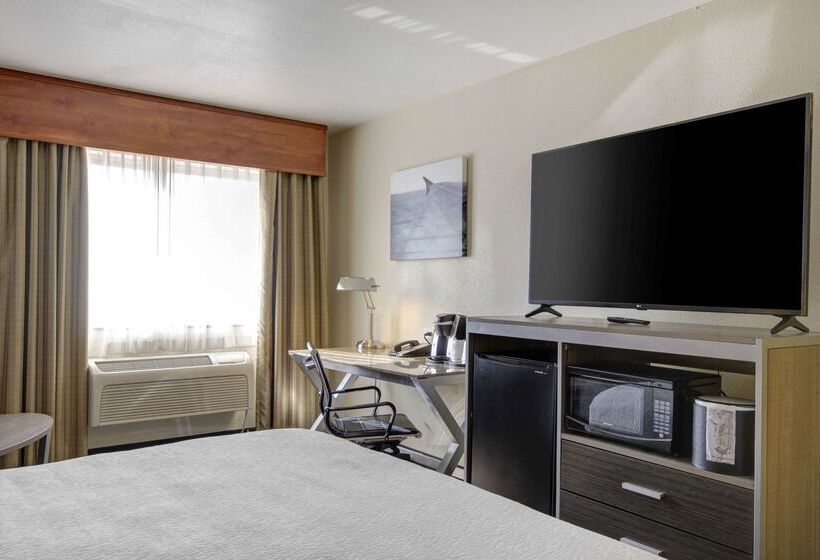 호텔 Best Western Plus Peppertree Airport Inn