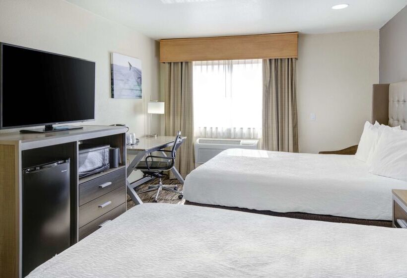 호텔 Best Western Plus Peppertree Airport Inn