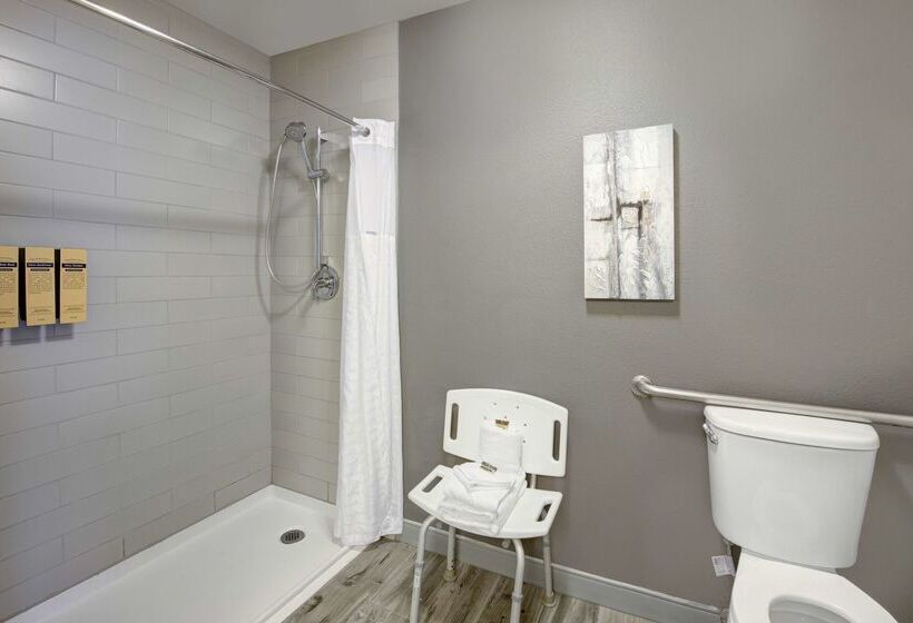 호텔 Best Western Plus Peppertree Airport Inn