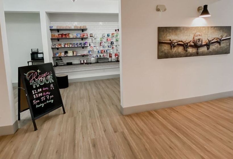 호텔 Best Western Plus Peppertree Airport Inn