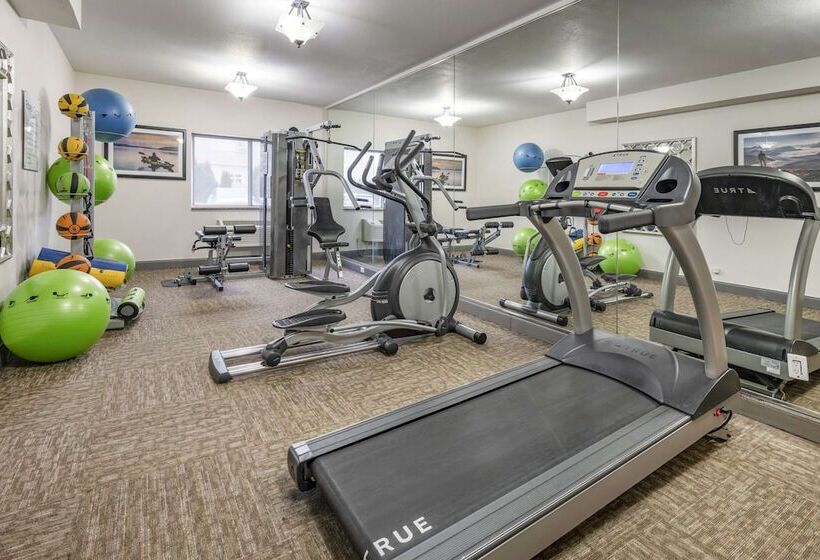 호텔 Best Western Plus Peppertree Airport Inn