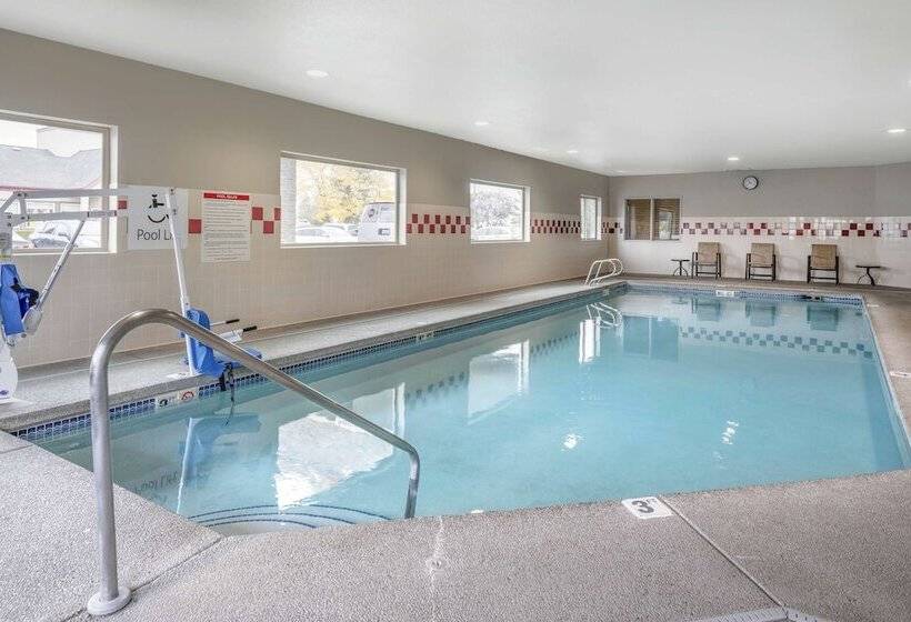 호텔 Best Western Plus Peppertree Airport Inn