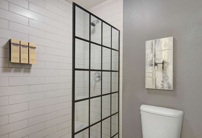 호텔 Best Western Plus Peppertree Airport Inn