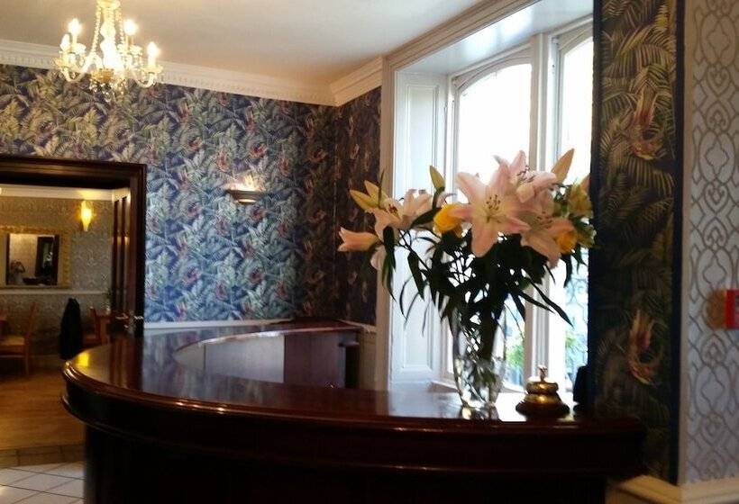 酒店 Blarney Castle