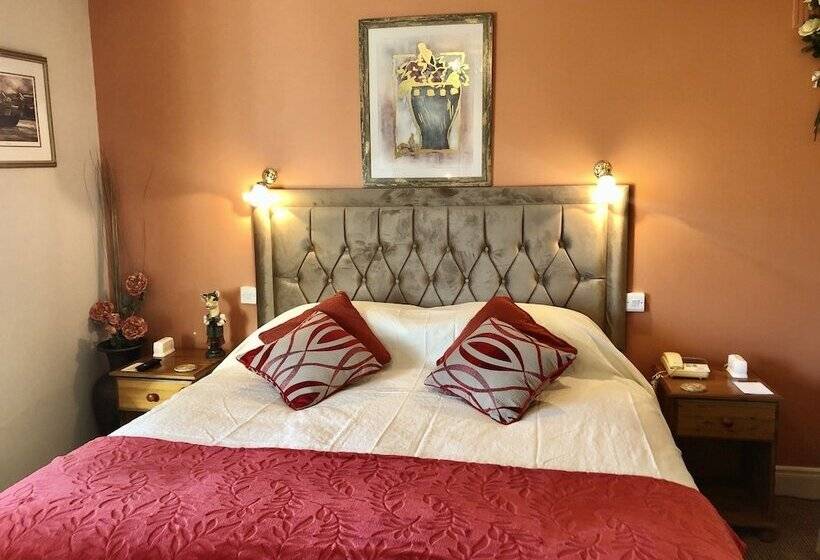 Отель Buttermilk Lodge Guest Accommodation