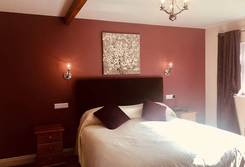 Отель Buttermilk Lodge Guest Accommodation