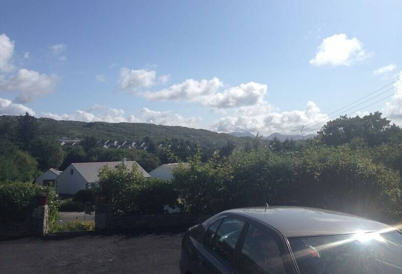 Отель Buttermilk Lodge Guest Accommodation