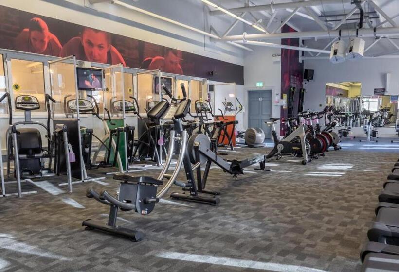 Carrigaline Court Hotel & Leisure Centre