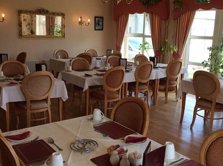 فندق Cashen Course House