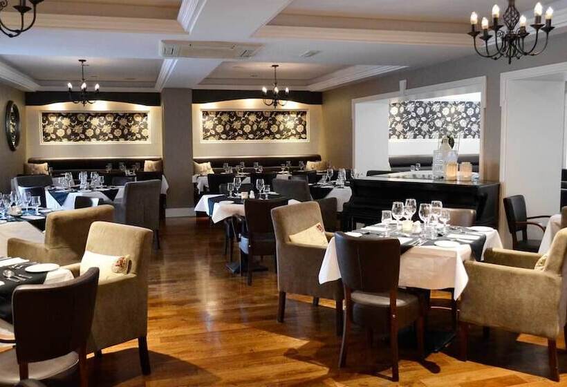 Отель Cill Aodain Court