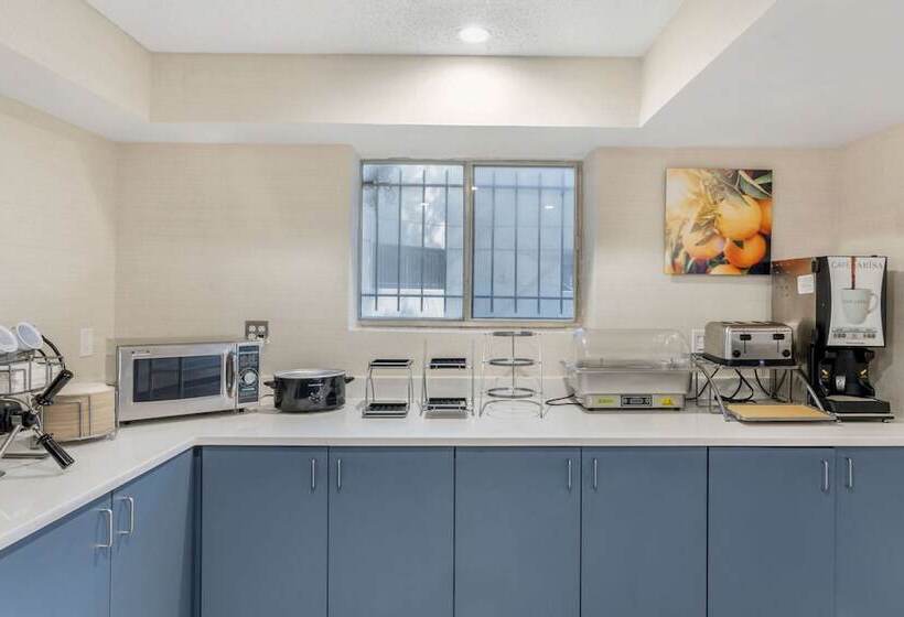 فندق Comfort Inn