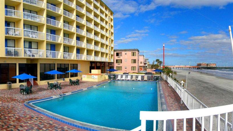 فندق Comfort Inn & Suites Daytona Beach Oceanfront
