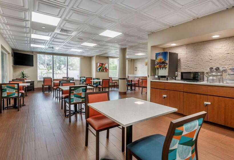 فندق Comfort Suites Sawgrass