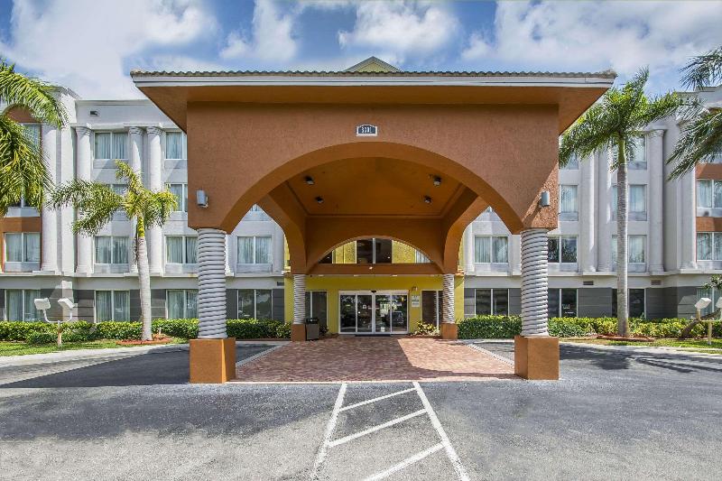 فندق Comfort Suites Sawgrass