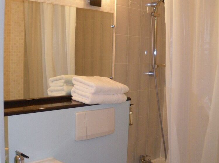 בית מלון כפרי Contact Hôtel Come Inn