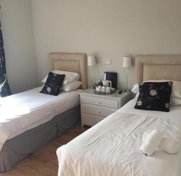 ホテル Coral Gables Guesthouse & Campsite