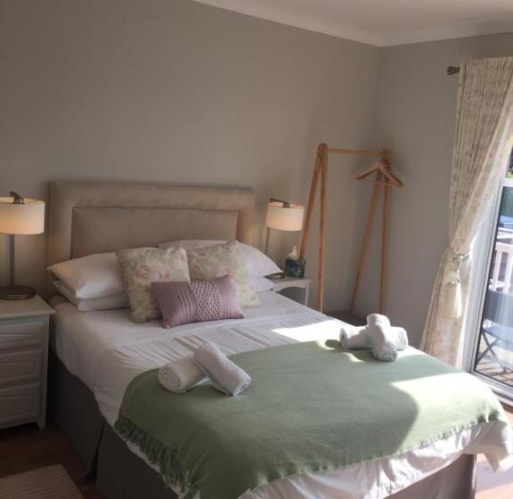 ホテル Coral Gables Guesthouse & Campsite