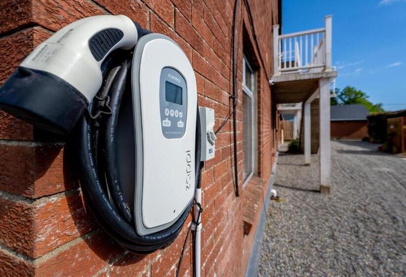 ホテル Coral Gables Guesthouse & Campsite