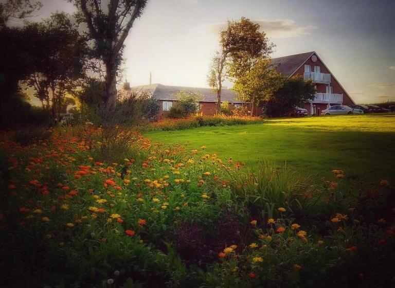 ホテル Coral Gables Guesthouse & Campsite