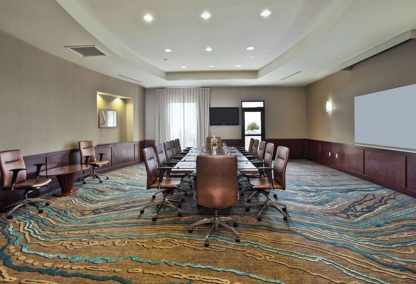 فندق Courtyard By Marriott Gulfport Beachfront