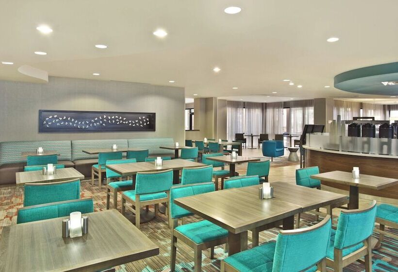 فندق Courtyard By Marriott Gulfport Beachfront