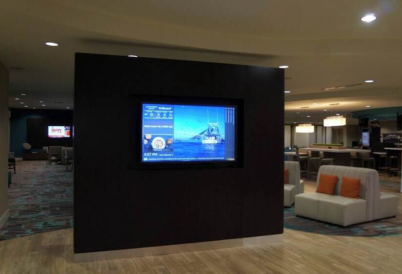 فندق Courtyard By Marriott Gulfport Beachfront